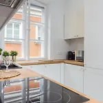 Baker Street Апартаменты *